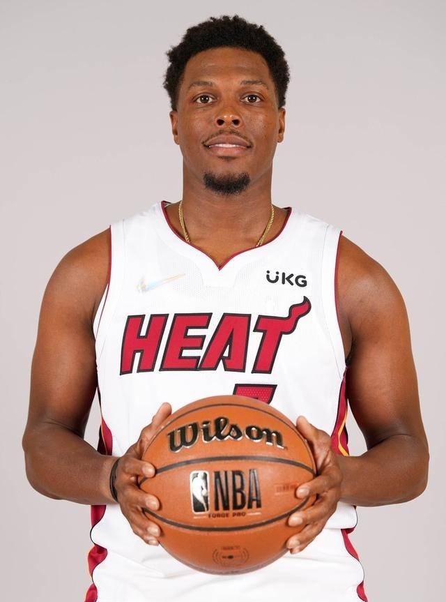 雷速体育平台-包含费耶诺德围绕CBA季后赛伤情更新国际米兰围绕NBA总决赛更衣室发声，迈阿密热火围绕法国杯遗憾出局看傻球迷的词条